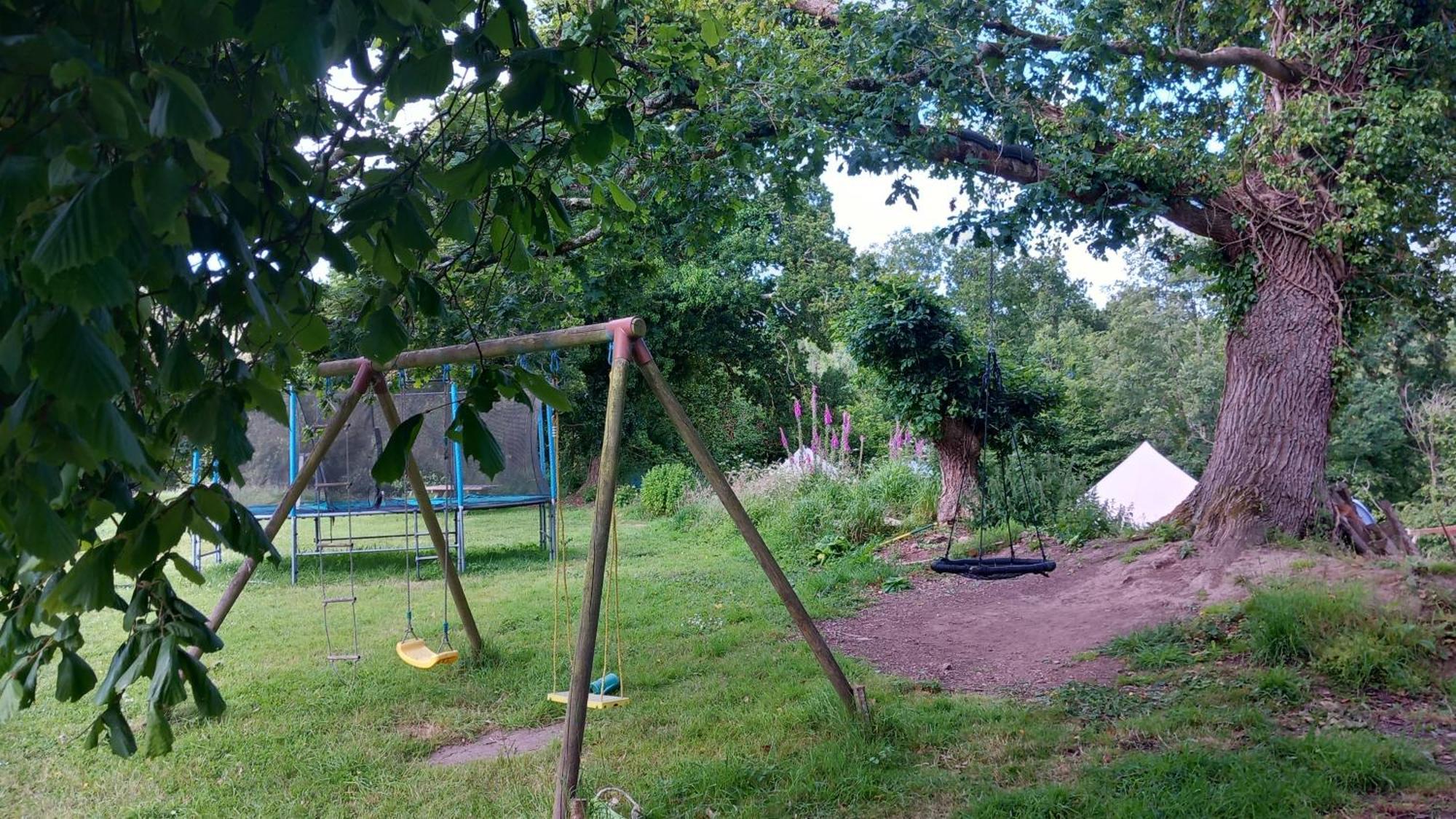 Tente Insolite En Pleine Nature Treduder Exterior foto